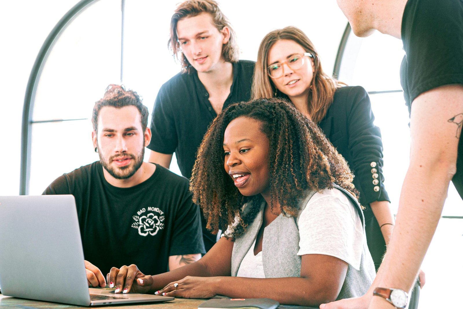earn money online with no skills 2025