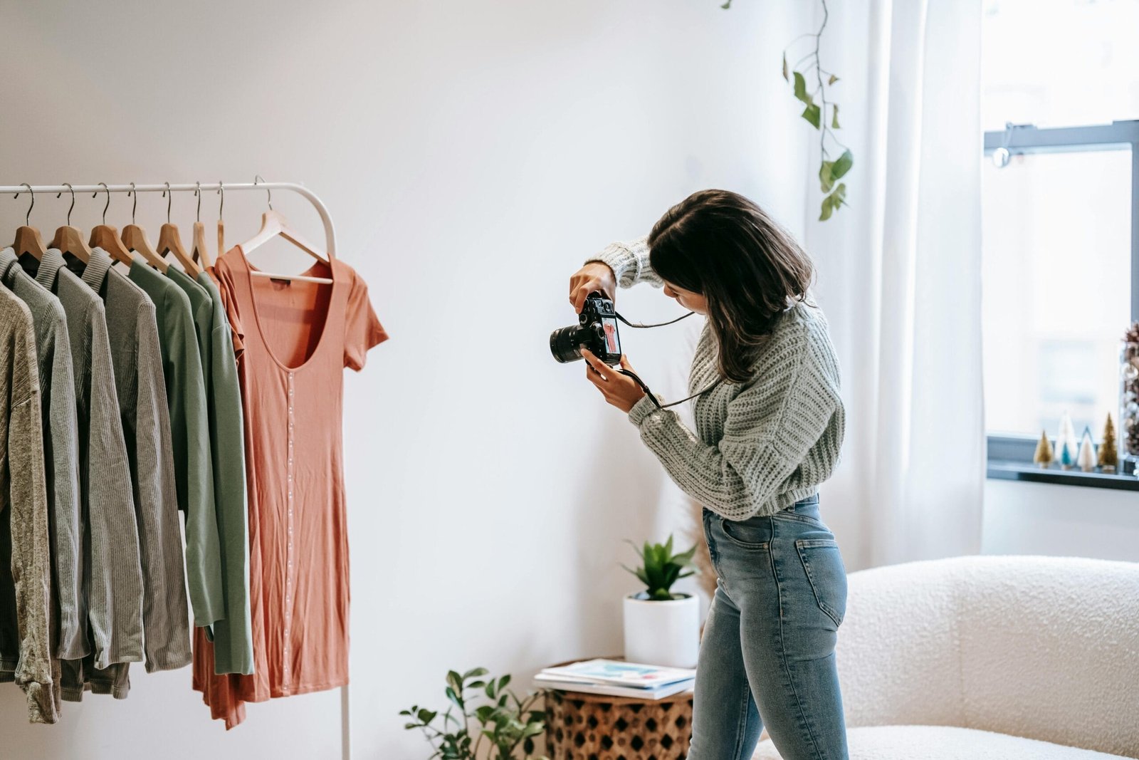 AI-Curated Vintage Fashion Business