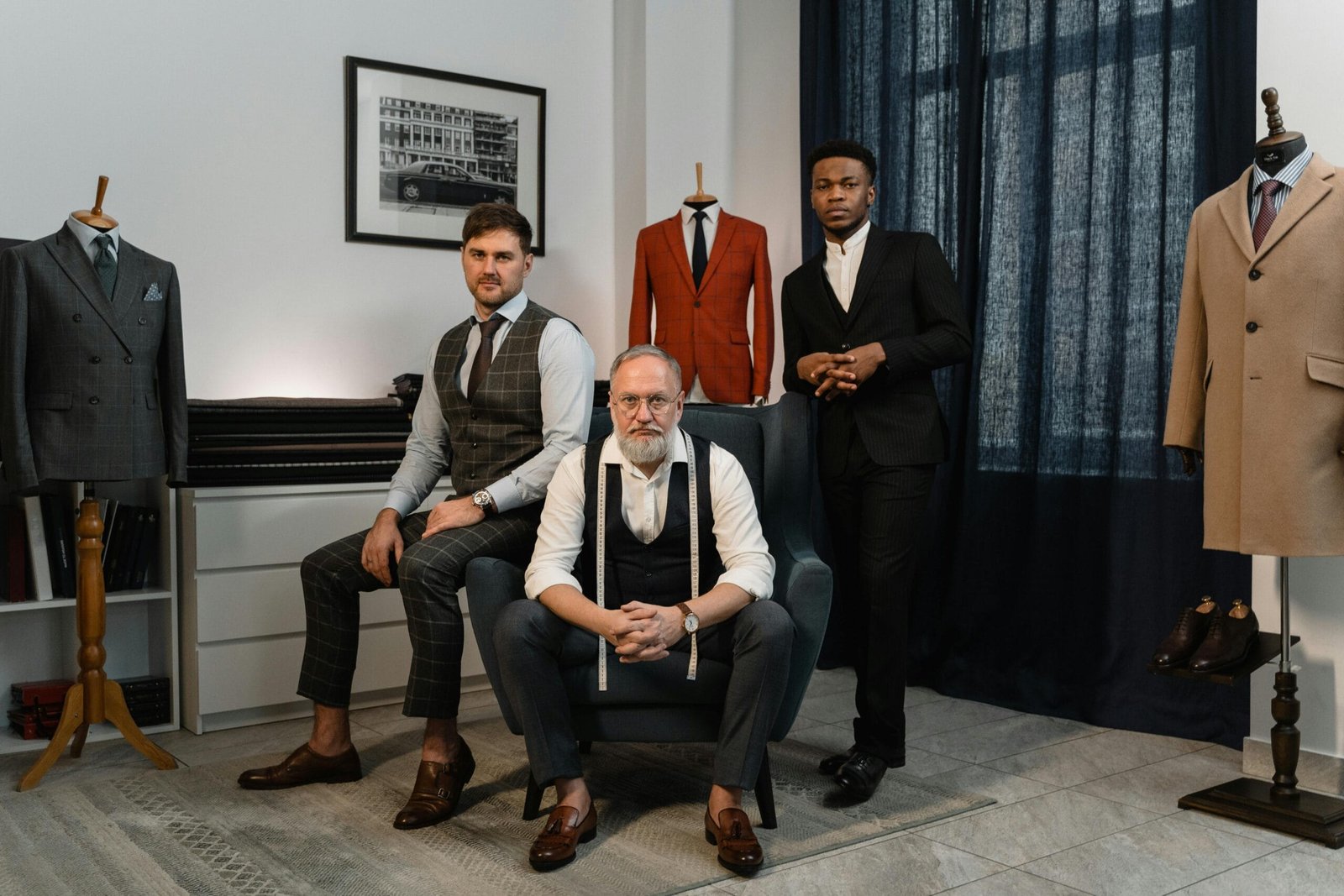 AI-Curated Vintage Fashion Business